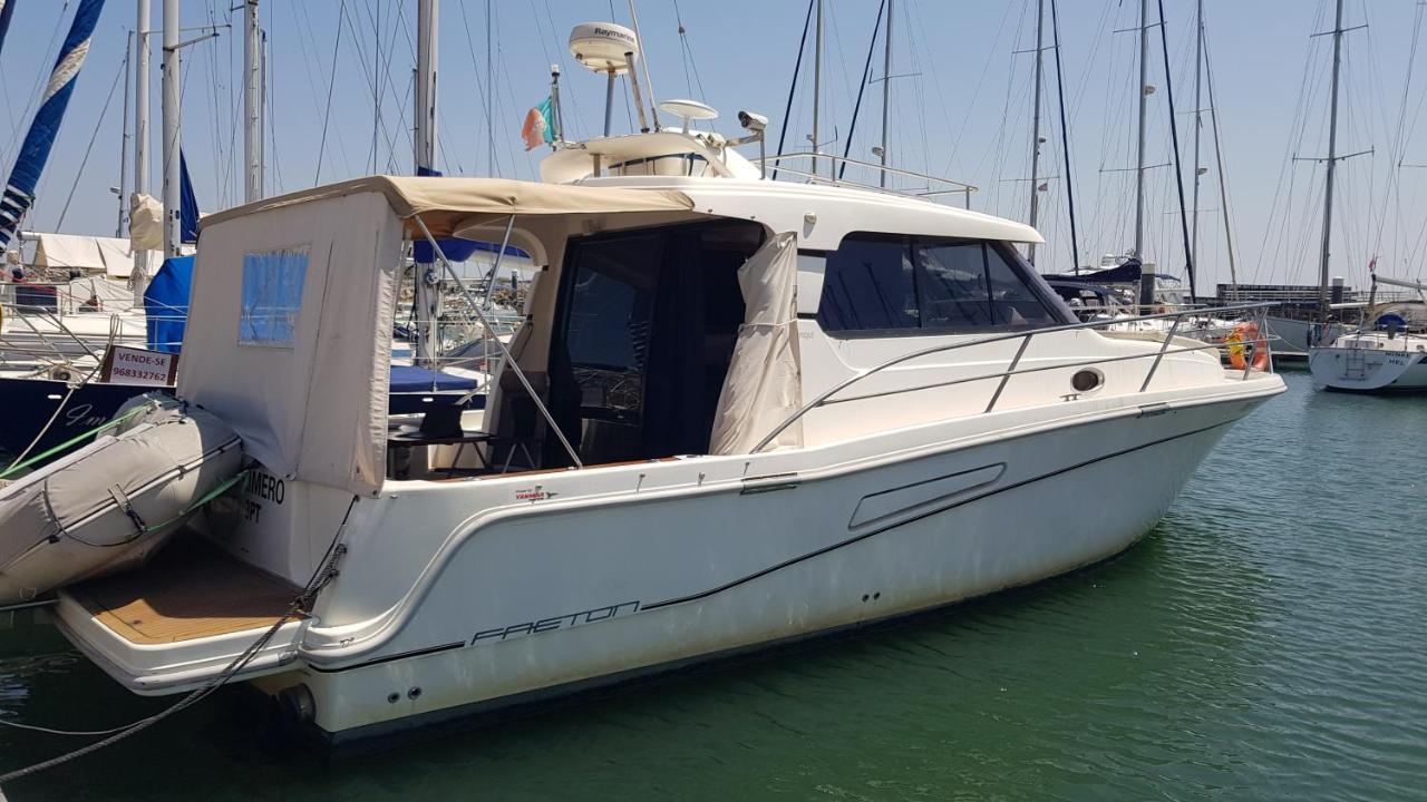 Private Yacht, We Love Our Guests Lisboa المظهر الخارجي الصورة