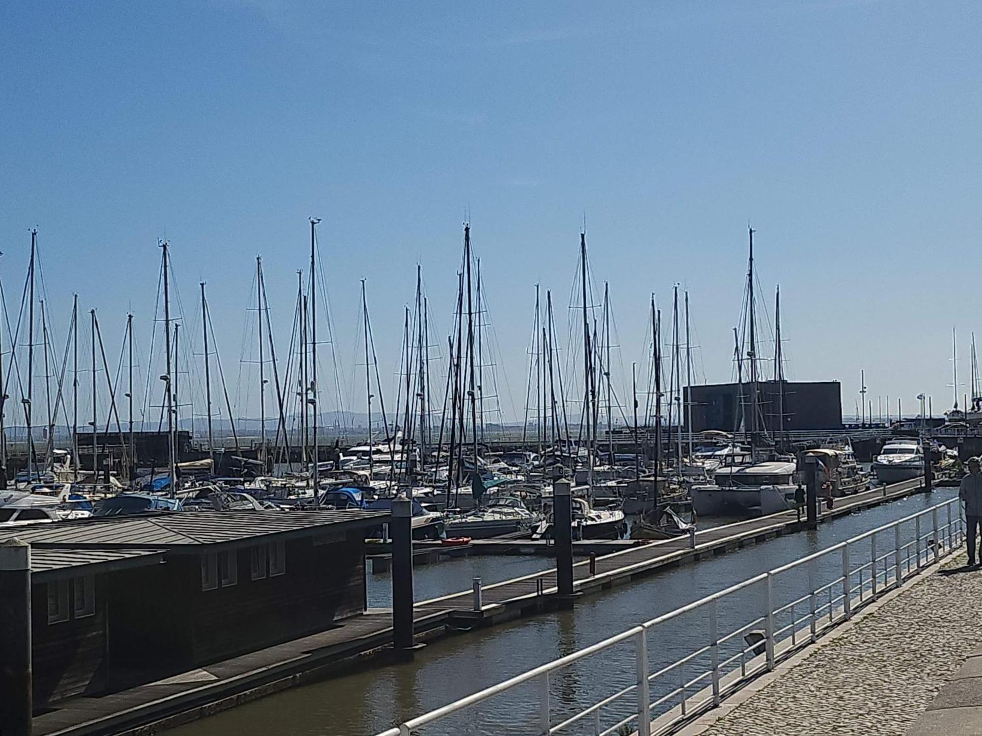 Private Yacht, We Love Our Guests Lisboa المظهر الخارجي الصورة